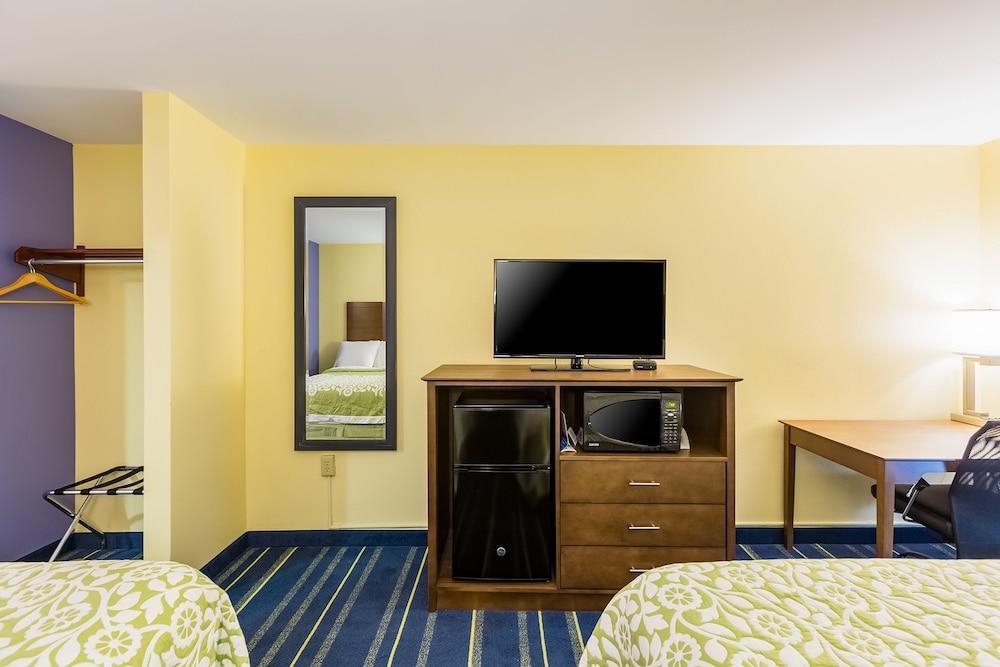 Days Inn By Wyndham Hartford/Closest Downtown Zewnętrze zdjęcie