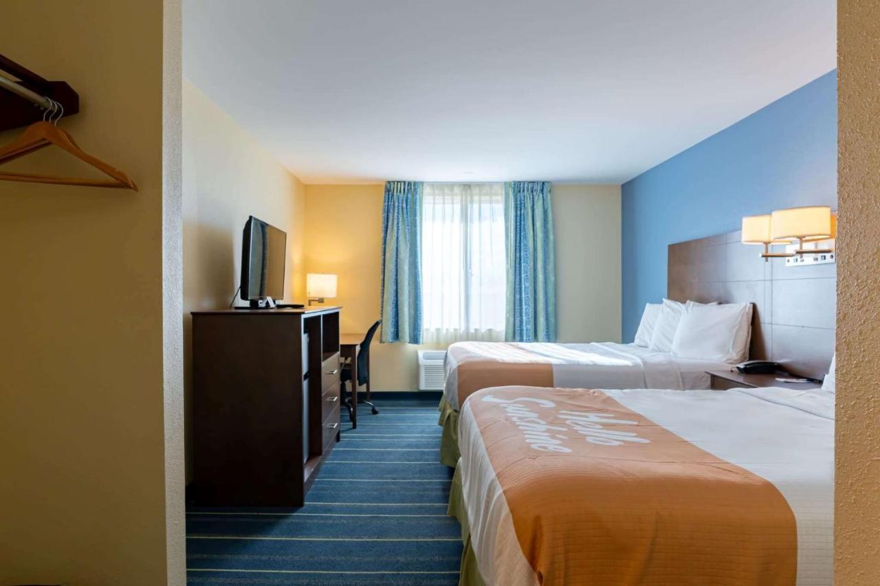 Days Inn By Wyndham Hartford/Closest Downtown Zewnętrze zdjęcie