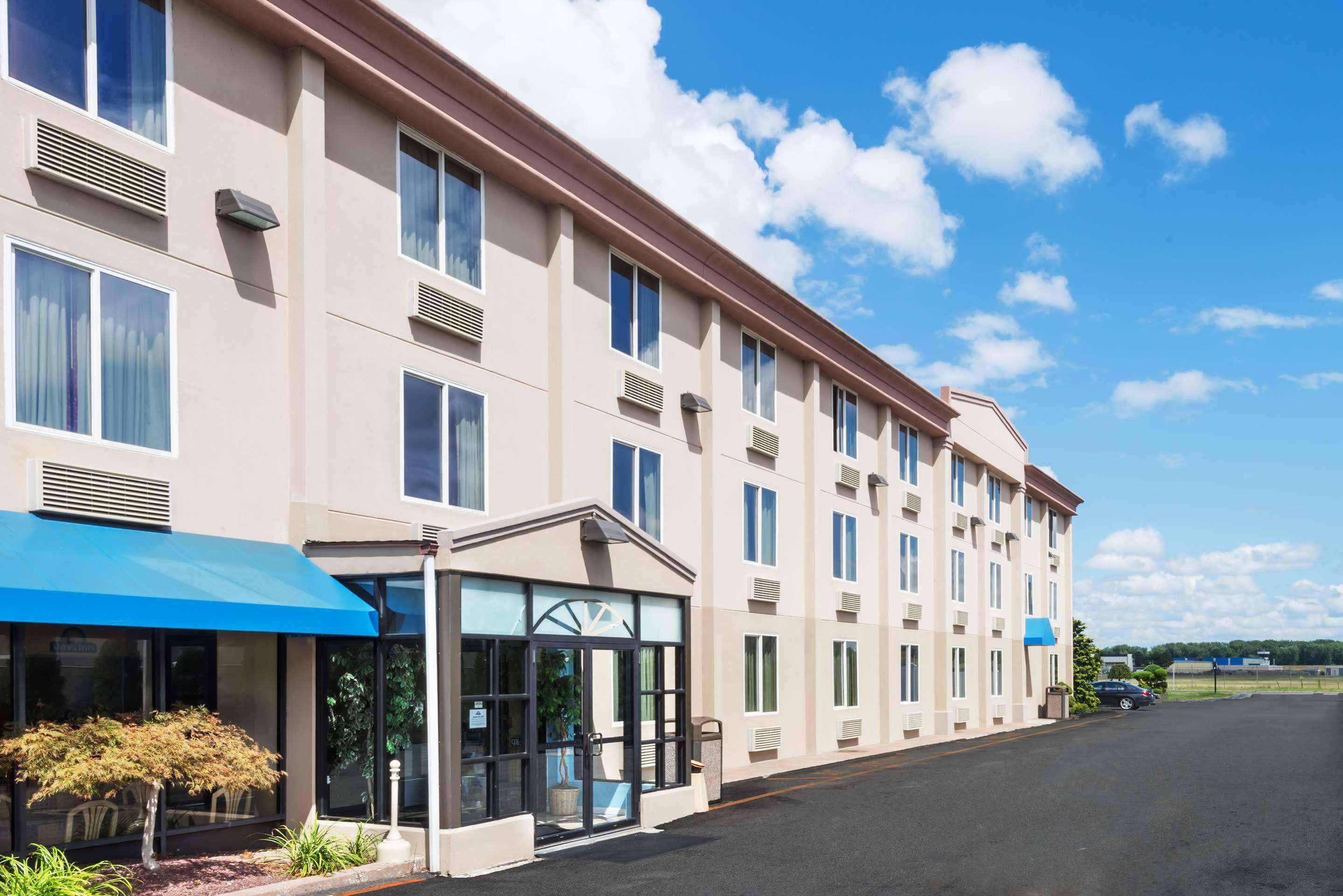 Days Inn By Wyndham Hartford/Closest Downtown Zewnętrze zdjęcie